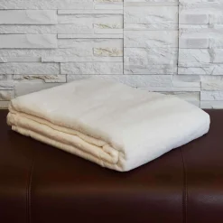 Flauschige Kuscheldecke aus reiner Bio Baumwolle kaufen