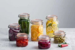 Kilner Gewürzgläser mit Glasdeckel - in dekorativer Holzkiste