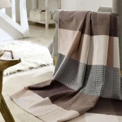 Kuscheldecke Pittsburgh: Wohndecke aus Bio-Baumwolle