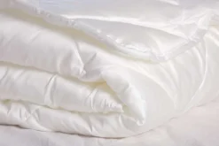Leichte Tencel Sommerbettdecke: Bezug aus Baumwolle & Füllung aus Lyocell