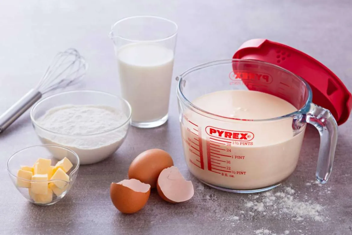 Pyrex Messbecher Glas 1l aus Borosilikatglas mit Henkel und Deckel
