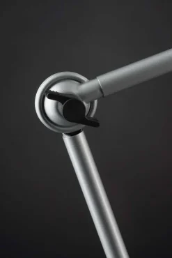 Schreibtischleuchte Klemmfuß - der Designklassiker aus Metall