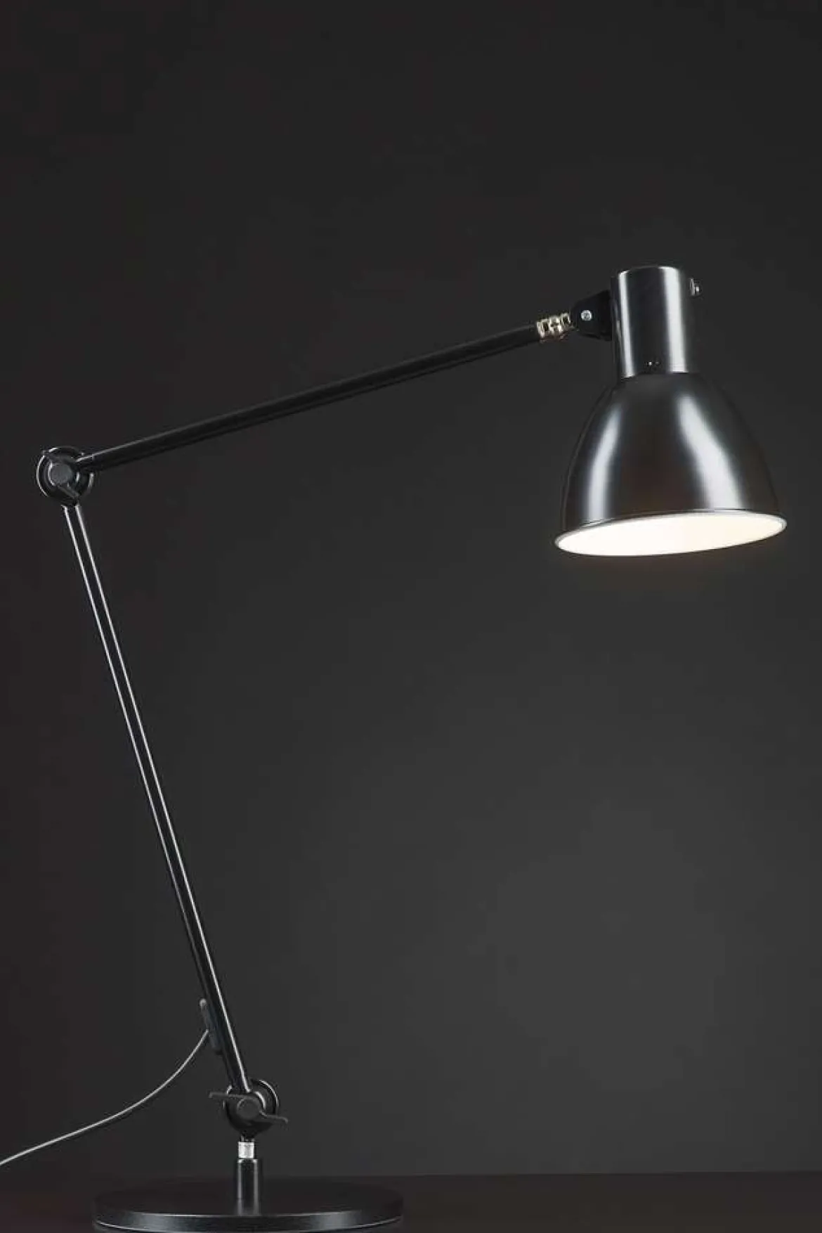 Werkleuchte mit Tischstandfuß, schwarz